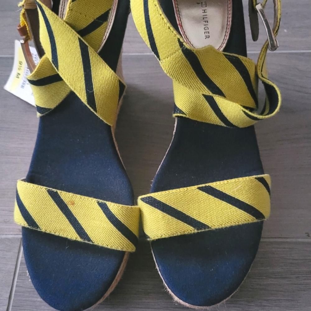 TH Esperadrille Wedge Sandals Size 9.5 Yellow & Navy